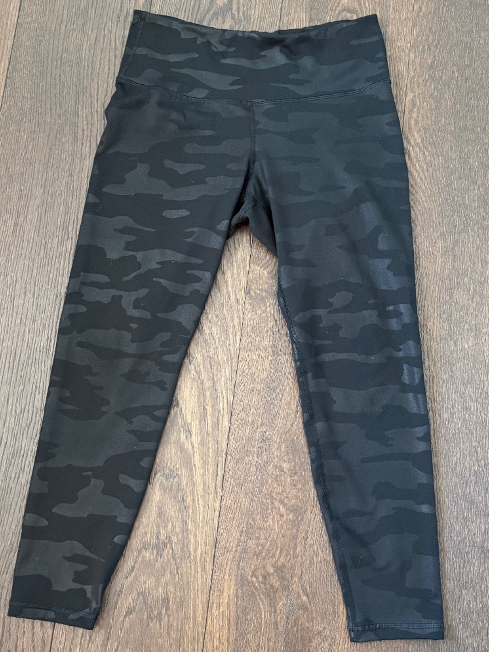 Old Navy Active Elevate Go-Dry Black Camo High Rise Leggings Size Large